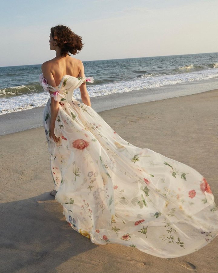 Floral Wedding dress - easywedding.gr