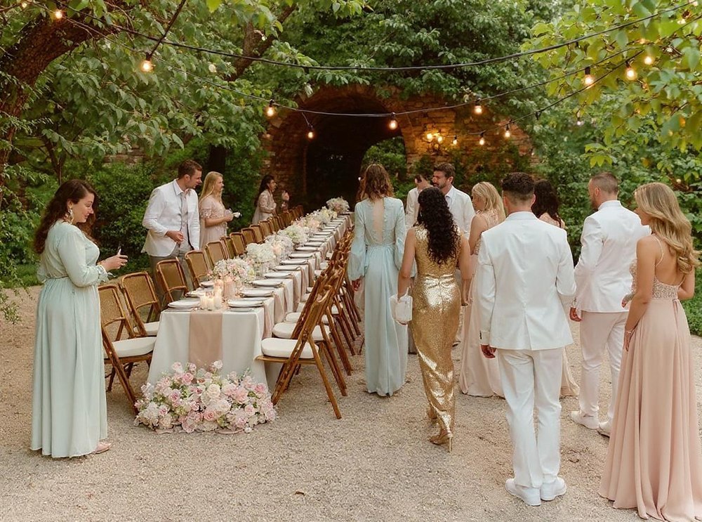 Τι είναι το Micro Wedding; Ο απόλυτος οδηγός για τον «μικρό γάμο» που λατρεύουμε