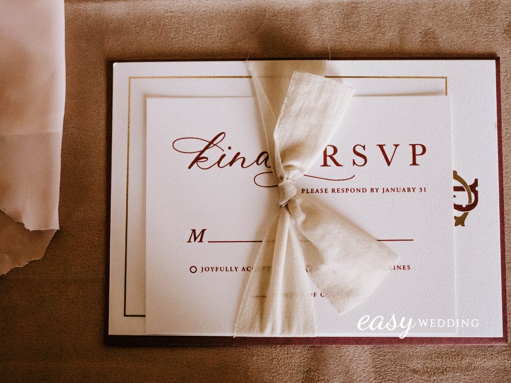 Τι σημαίνει RSVP σε προσκλητήριο γάμου;
