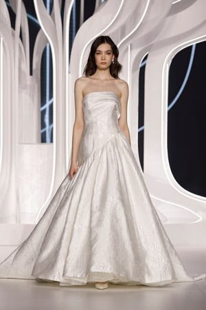 Justin Alexander Group: Forever In Bloom στη Barcelona Bridal Fashion Week 2026