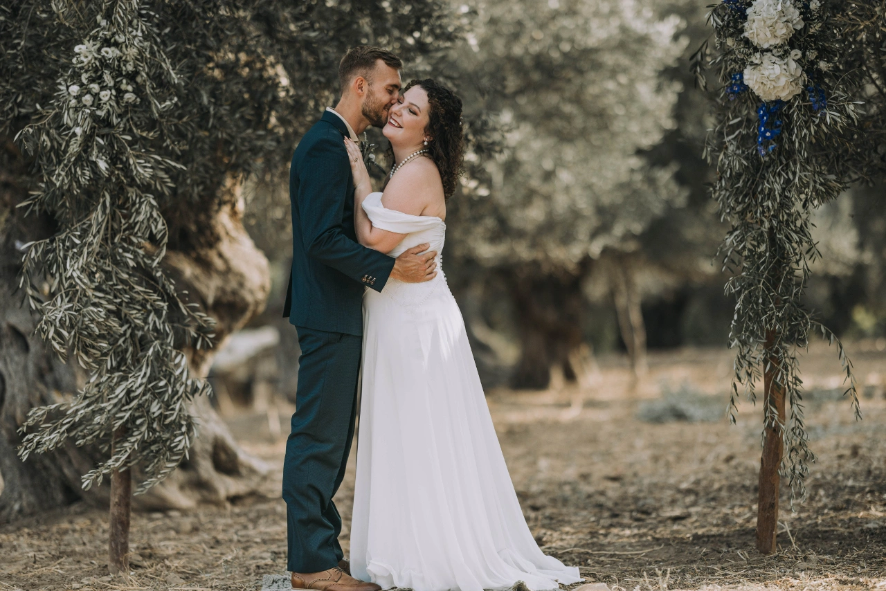 Real Weddings in Naxos: Cycladic chapels, seaside receptions and island traditions