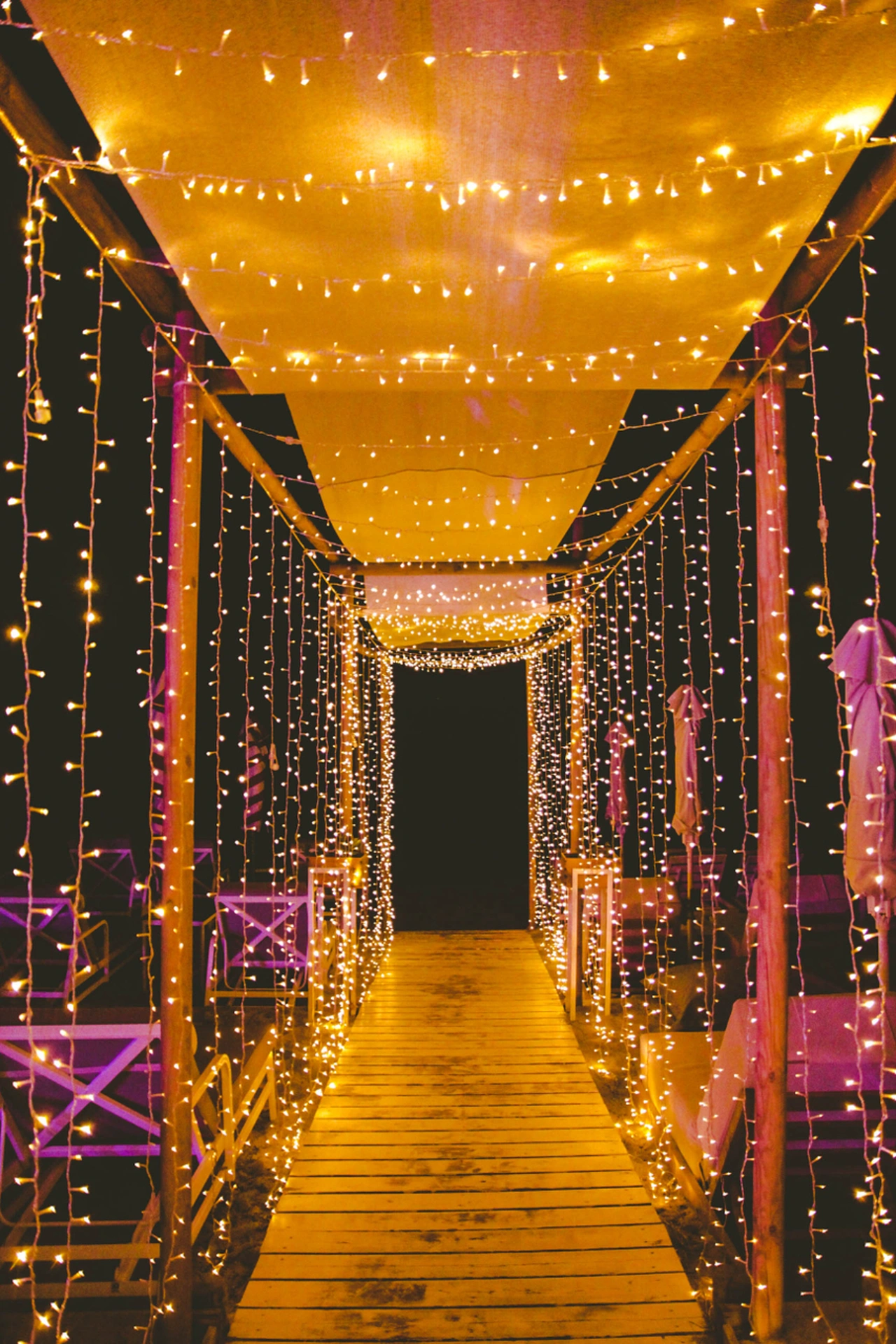 Real Weddings in Halkidiki – Moudania: sea horizons, chapels and northern light